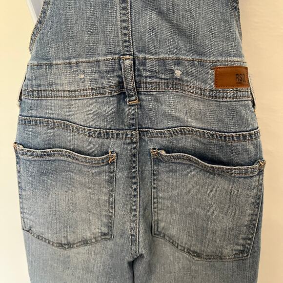 RSQ TILLY'S Distressed Denim Overalls Sz 1 Grunge Y2K Baddie Streetwear Festival - Picture 8 of 14